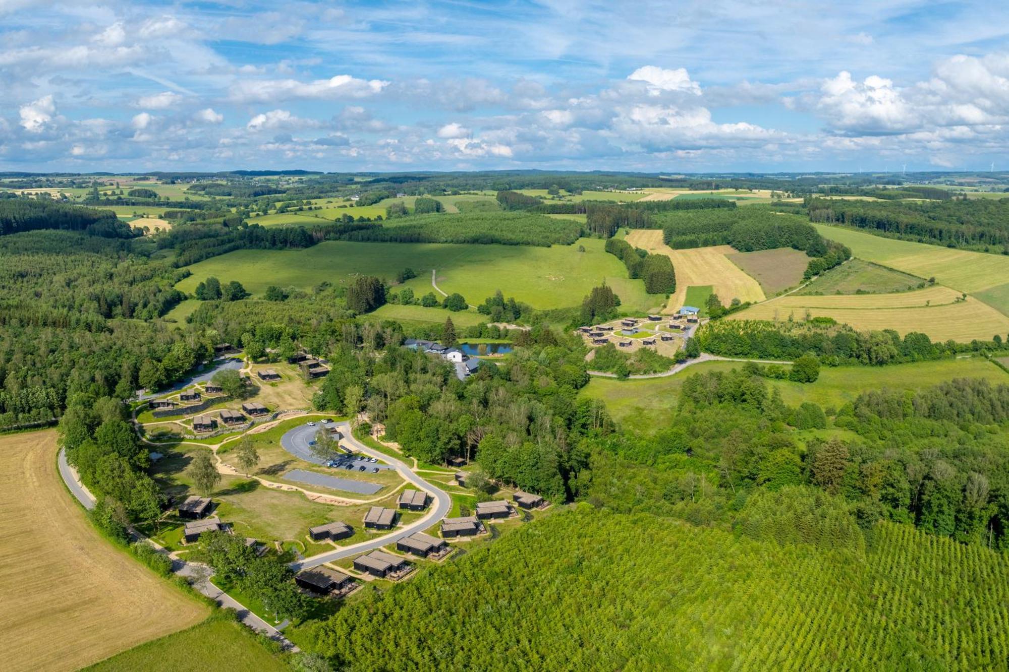 Hillview Resort Grandvoir Neufchâteau Buitenkant foto