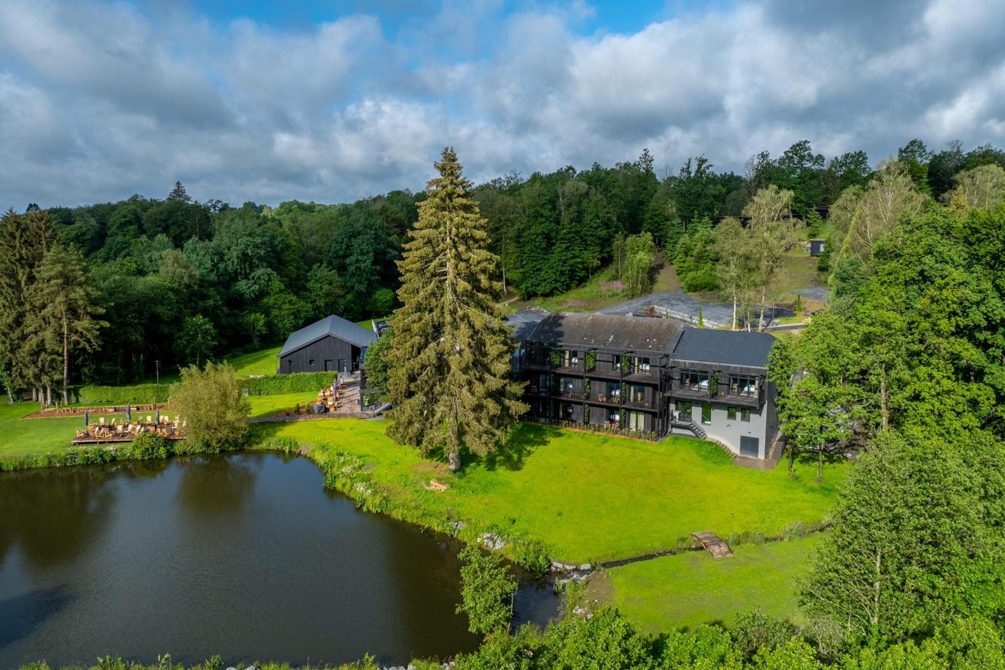 Hillview Resort Grandvoir Neufchâteau Buitenkant foto